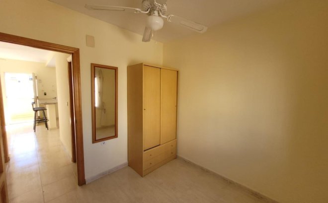 Revente - Bungalow -
San Miguel de Salinas - Inland