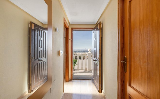 Resale - Villa -
Rojales - Campo De Golf La Marquesa