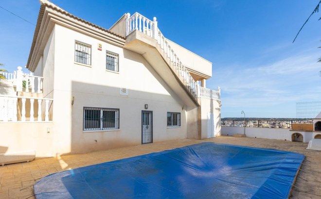 Resale - Villa -
Rojales - Campo De Golf La Marquesa
