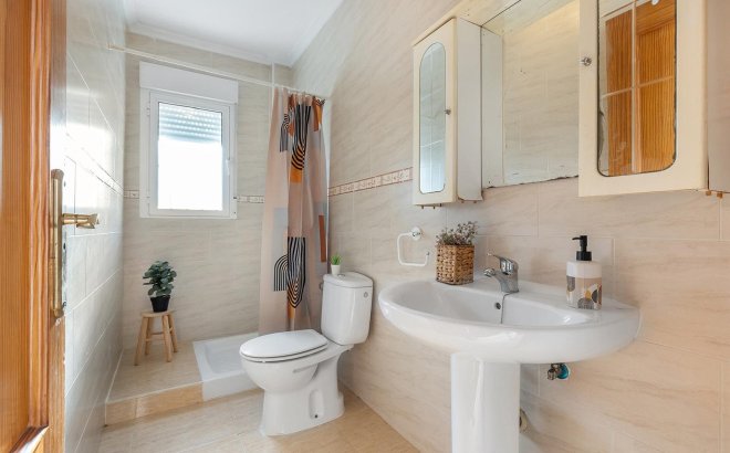 Resale - Villa -
Rojales - Campo De Golf La Marquesa