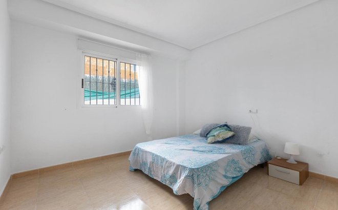 Resale - Villa -
Rojales - Campo De Golf La Marquesa