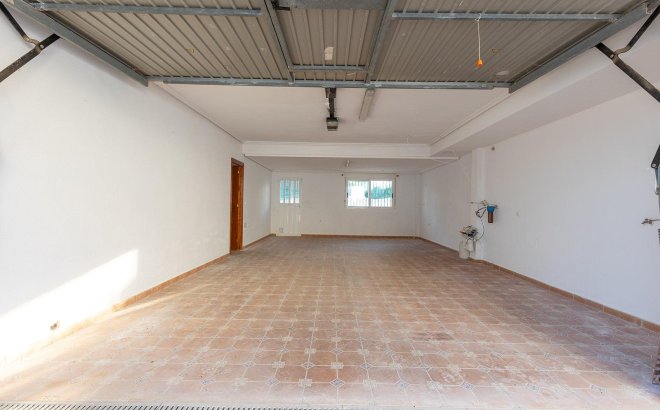 Resale - Villa -
Rojales - Campo De Golf La Marquesa