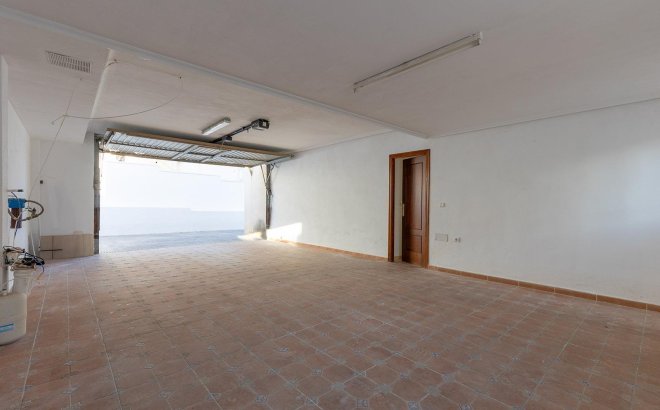 Resale - Villa -
Rojales - Campo De Golf La Marquesa