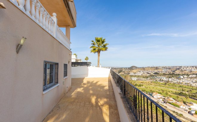 Resale - Villa -
Rojales - Campo De Golf La Marquesa