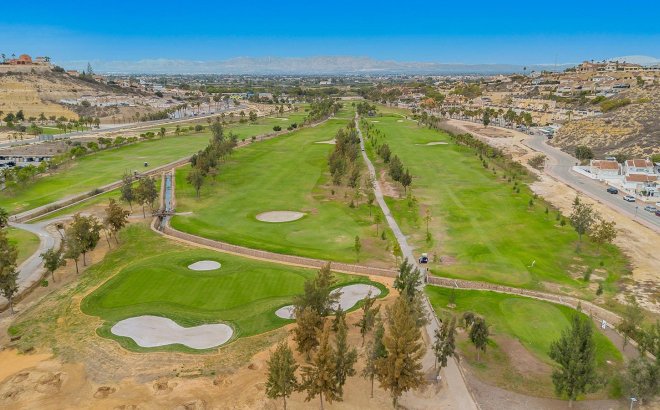 Resale - Villa -
Rojales - Campo De Golf La Marquesa