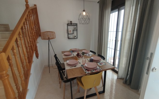 Resale - Town House -
San Miguel de Salinas - Inland