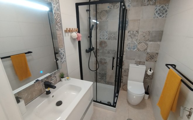 Resale - Town House -
San Miguel de Salinas - Inland