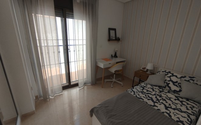 Resale - Town House -
San Miguel de Salinas - Inland