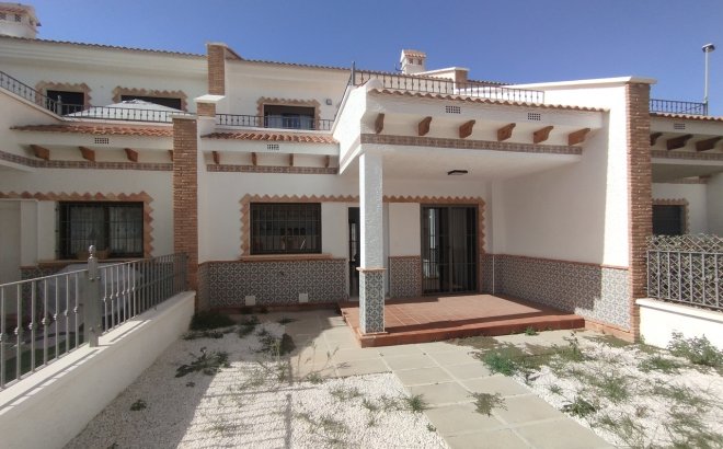 Resale - Town House -
San Miguel de Salinas - Inland