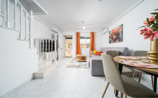 Resale - Town House -
Orihuela Costa - Los Almendros - La Florida