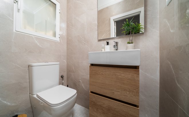 Resale - Town House -
Orihuela Costa - Los Almendros - La Florida