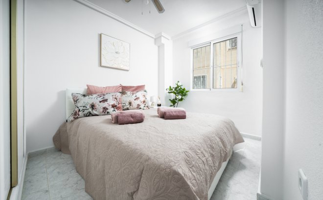 Resale - Town House -
Orihuela Costa - Los Almendros - La Florida