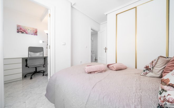 Resale - Town House -
Orihuela Costa - Los Almendros - La Florida