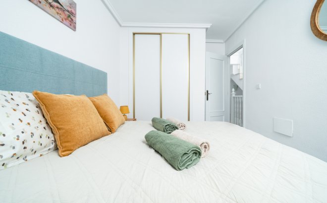 Resale - Town House -
Orihuela Costa - Los Almendros - La Florida