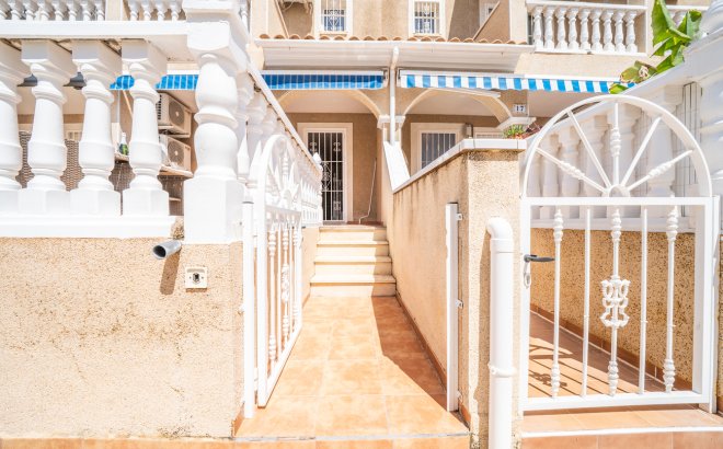 Resale - Town House -
Orihuela Costa - Los Almendros - La Florida