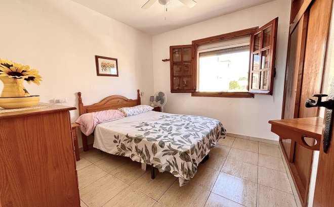 Resale - Apartment -
Playa Flamenca - Costa Blanca