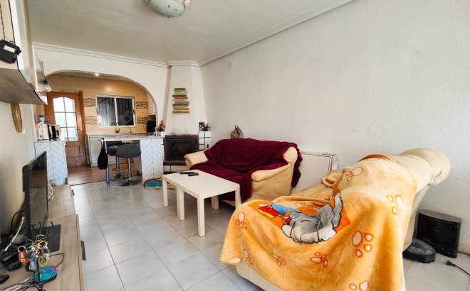 Resale - Town House -
San Miguel de Salinas - Inland