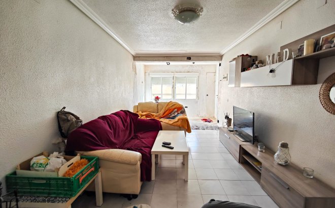 Resale - Town House -
San Miguel de Salinas - Inland