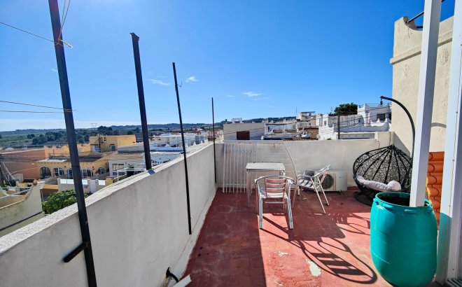 Resale - Town House -
San Miguel de Salinas - Inland