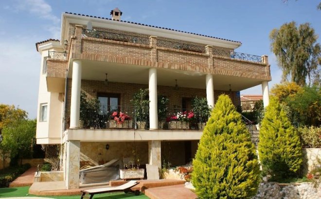 Resale - Villa -
Ciudad Quesada