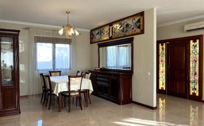 Resale - Villa -
Ciudad Quesada