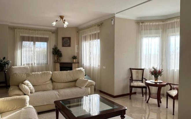 Resale - Villa -
Ciudad Quesada