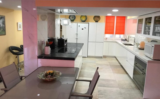 Resale - Villa -
Orihuela Costa - Costa Blanca