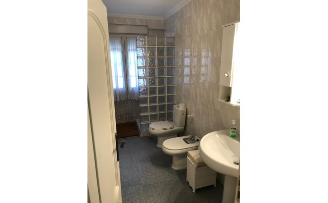 Resale - Villa -
Orihuela Costa - Costa Blanca