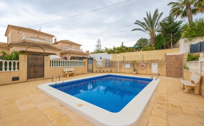 Resale - Villa -
Orihuela Costa - Villamartín-las Filipinas
