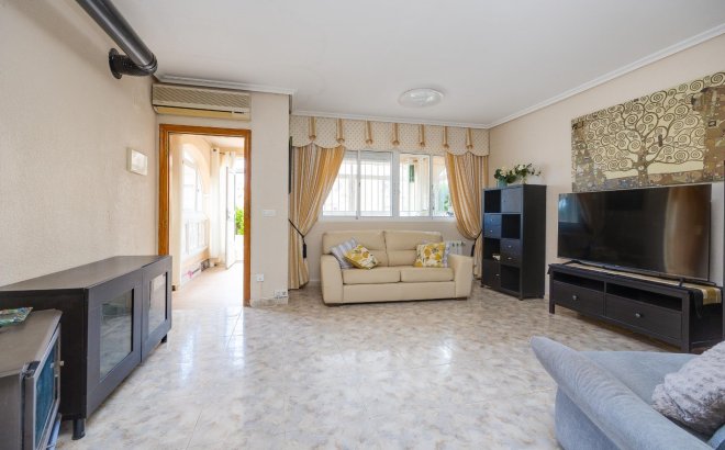 Resale - Villa -
Orihuela Costa - Villamartín-las Filipinas