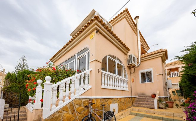 Resale - Villa -
Orihuela Costa - Villamartín-las Filipinas