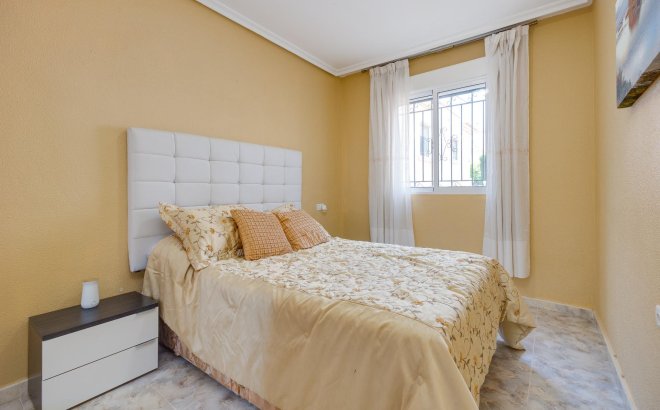 Resale - Villa -
Orihuela Costa - Villamartín-las Filipinas