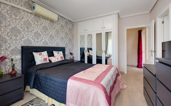 Resale - Villa -
Orihuela Costa - Villamartín-las Filipinas