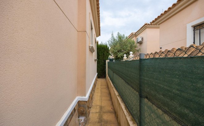 Resale - Villa -
Orihuela Costa - Villamartín-las Filipinas