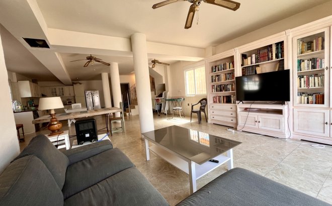 Resale - Villa -
La Zenia - Costa Blanca