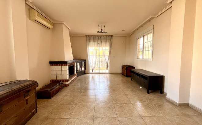 Resale - Villa -
La Zenia - Costa Blanca