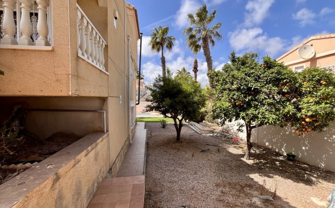 Resale - Villa -
La Zenia - Costa Blanca