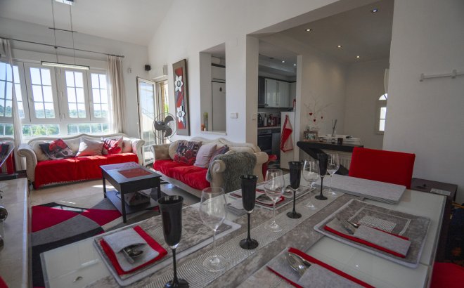 Herverkoop - Villa -
Las Ramblas Golf - Calle Mayor