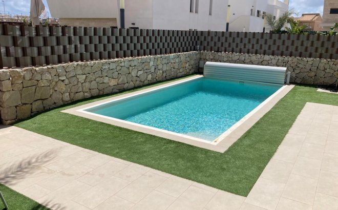 Revente - Semi Detached -
Pilar de la Horadada - Costa Blanca