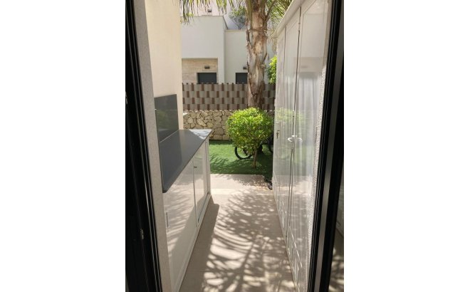 Revente - Semi Detached -
Pilar de la Horadada - Costa Blanca