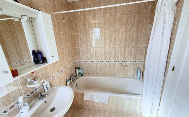 Resale - Apartment -
Orihuela Costa - Campoamor