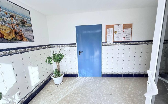 Resale - Apartment -
Orihuela Costa - Campoamor