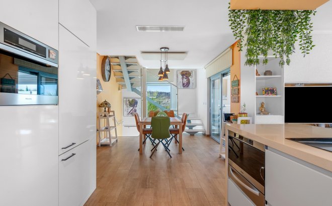 Resale - Villa -
Benijofar - Costa Blanca