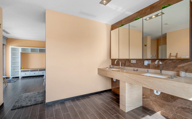 Resale - Villa -
Benijofar - Costa Blanca