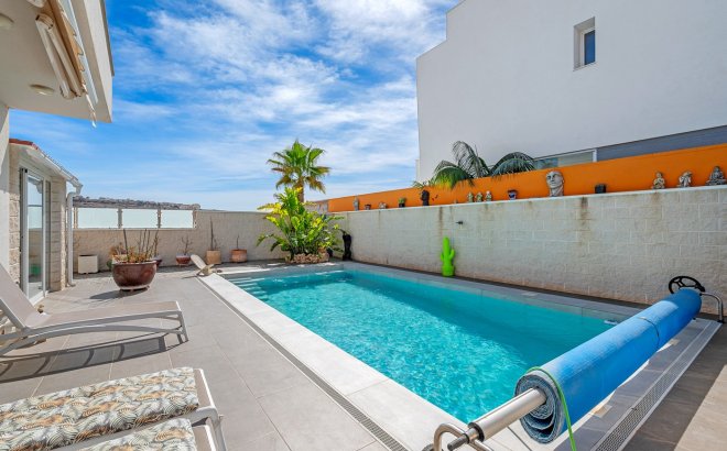 Resale - Villa -
Benijofar - Costa Blanca