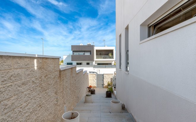Resale - Villa -
Benijofar - Costa Blanca