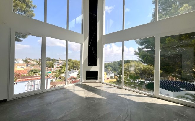 Revente - Villa -
Los Balcones - Costa Blanca