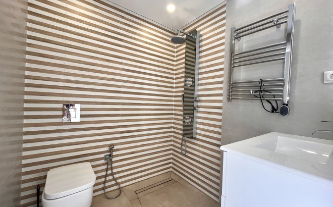 Revente - Villa -
Los Balcones - Costa Blanca