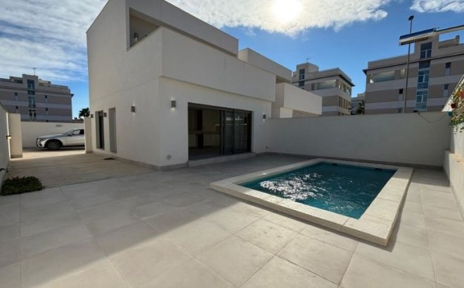 Resale - Villa -
Orihuela Costa - Costa Blanca