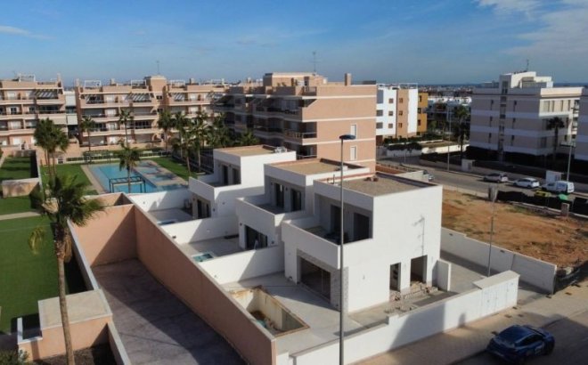 Resale - Villa -
Orihuela Costa - Costa Blanca